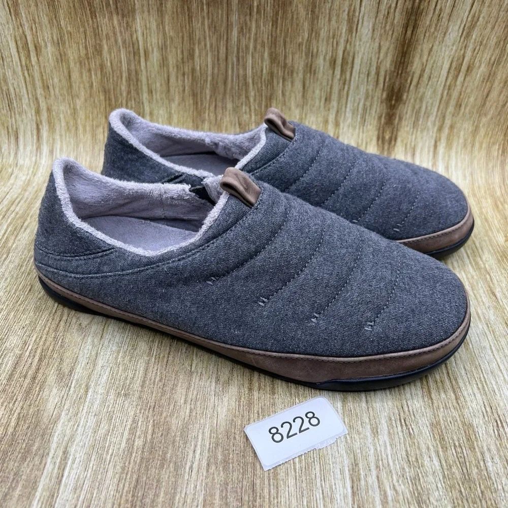 OluKai Mahana Slippers Men's Size 10 Grey Quilted Textile Leather‎ Slip On 10451